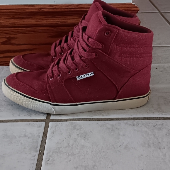 Airwalk shoes - Picture 2 of 3